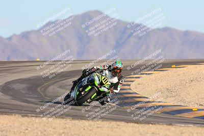 media/Nov-16-2024-CVMA (Sat) [[0e4bb1f32f]]/Race 11-Amateur Supersport Open/